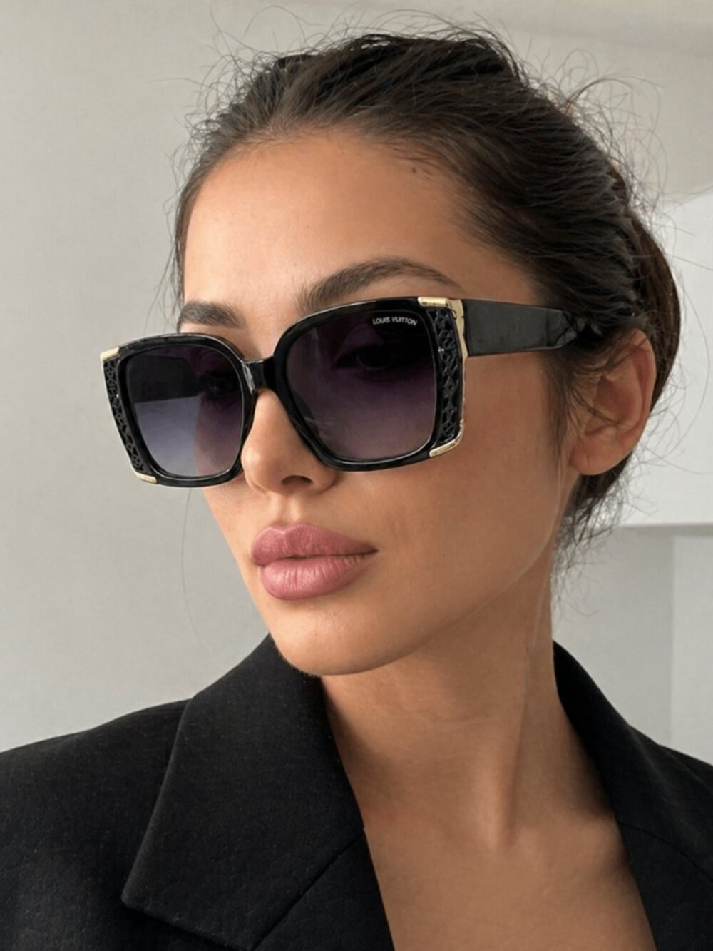 Elegant Black Square Sunglasses